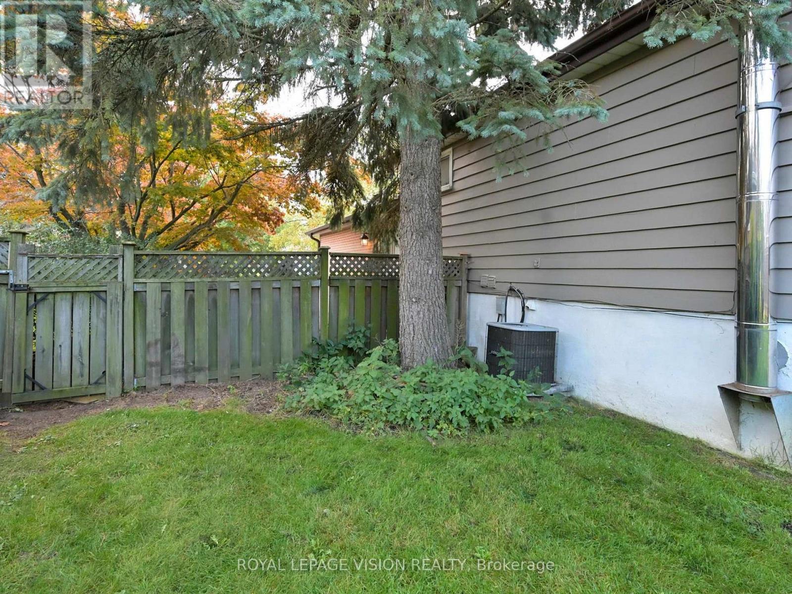 54 Bledlow Manor Drive, Toronto, Ontario  M1E 1B2 - Photo 39 - E12459507