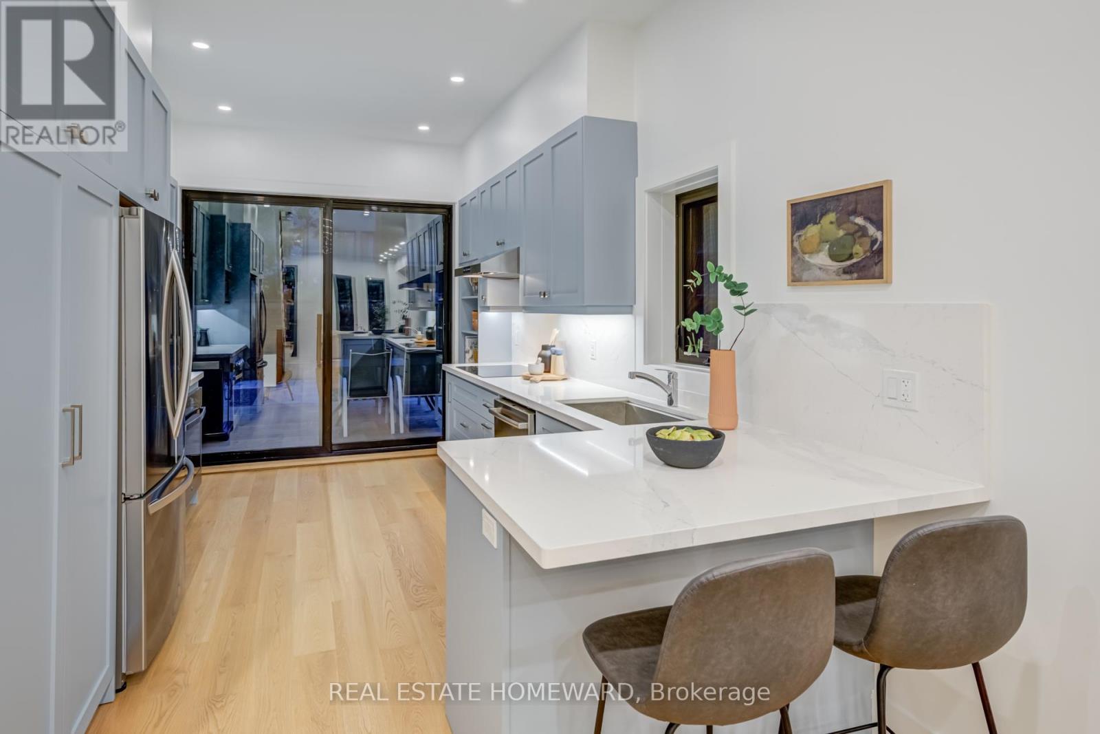 46 Boulton Avenue, Toronto, Ontario  M4M 2J5 - Photo 8 - E12459521