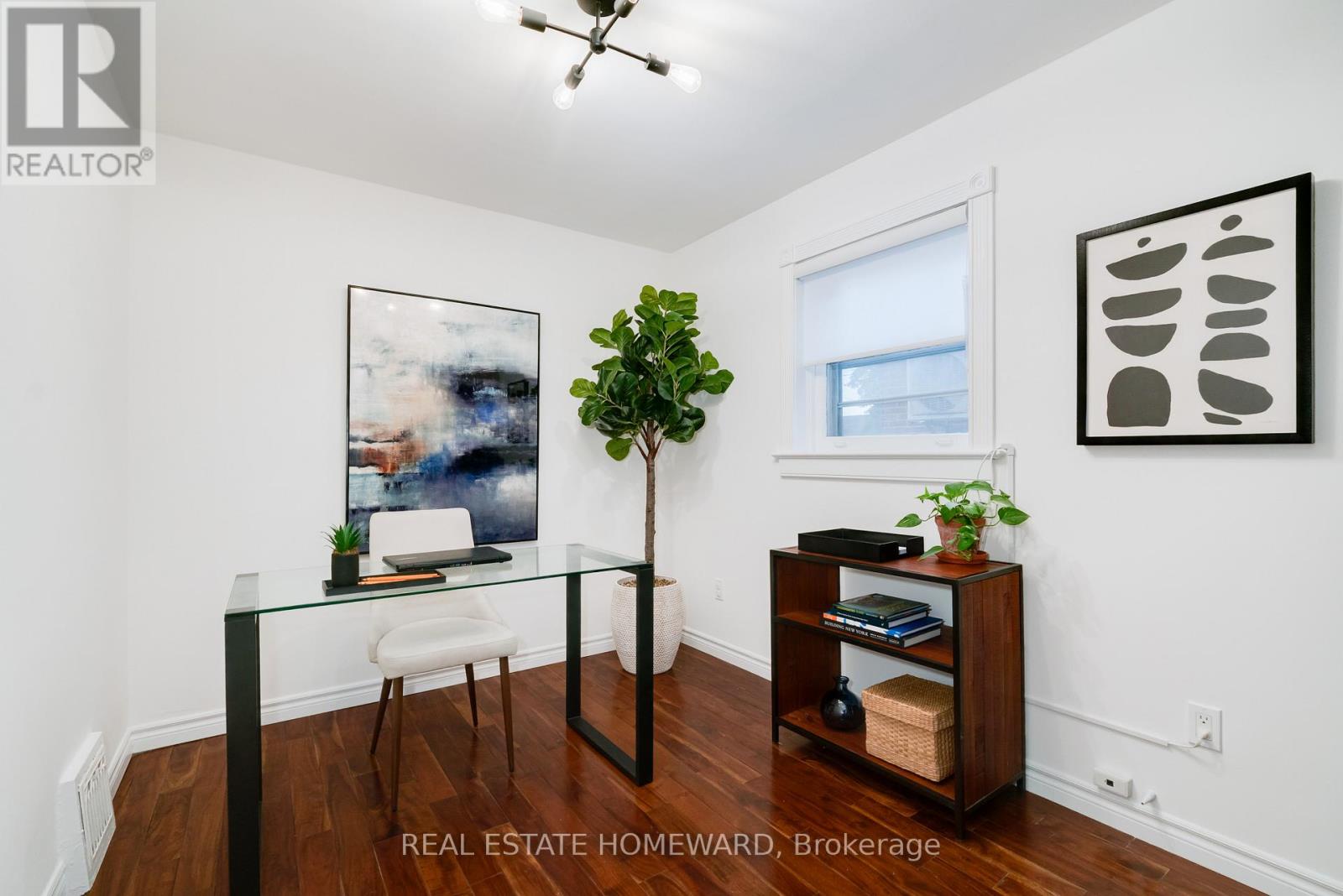10 Norlong Boulevard, Toronto, Ontario  M4C 3W6 - Photo 11 - E12459538