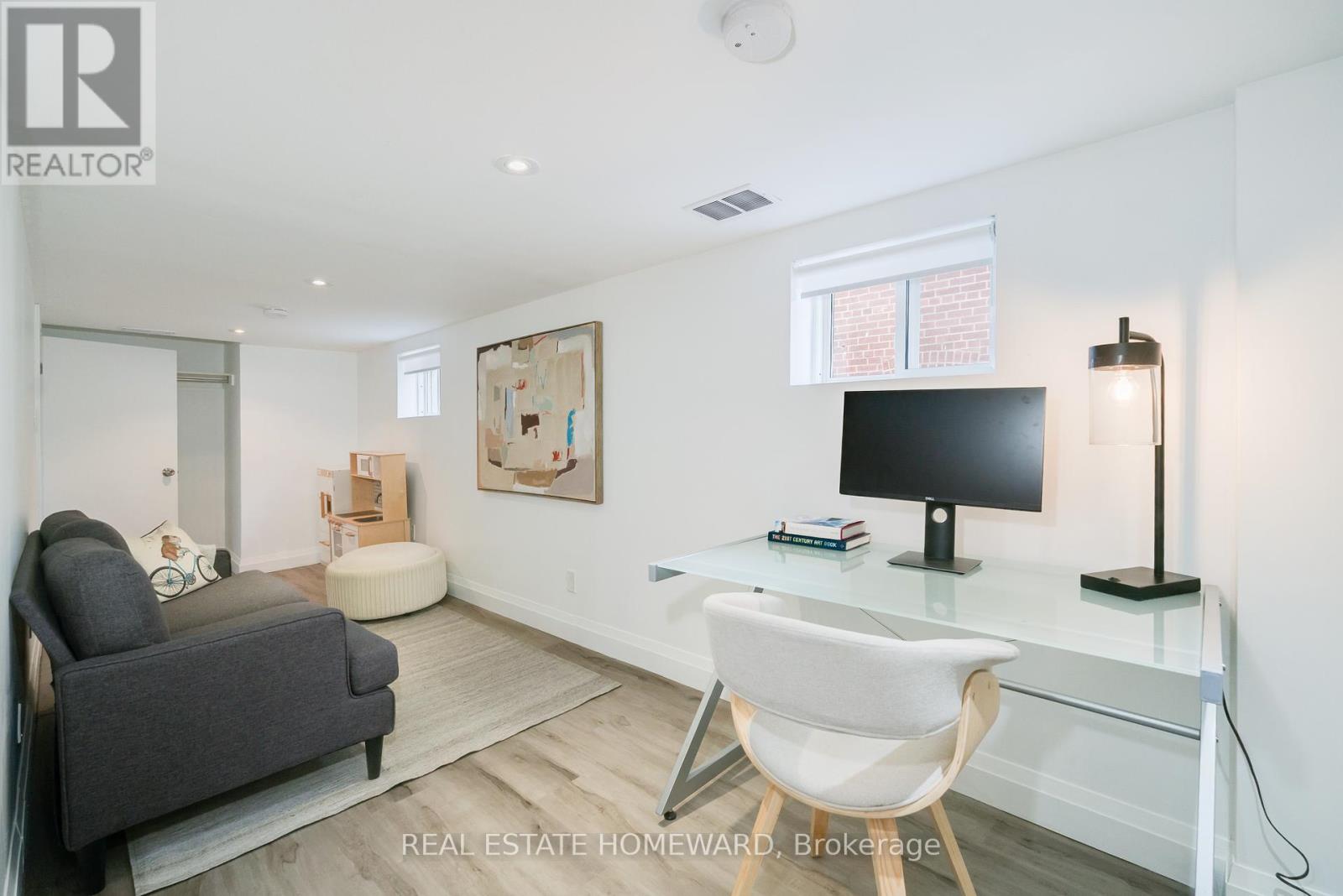 10 Norlong Boulevard, Toronto, Ontario  M4C 3W6 - Photo 29 - E12459538