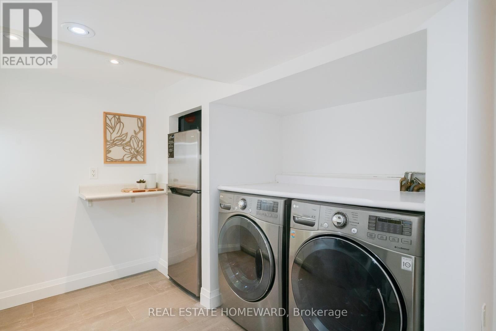10 Norlong Boulevard, Toronto, Ontario  M4C 3W6 - Photo 35 - E12459538