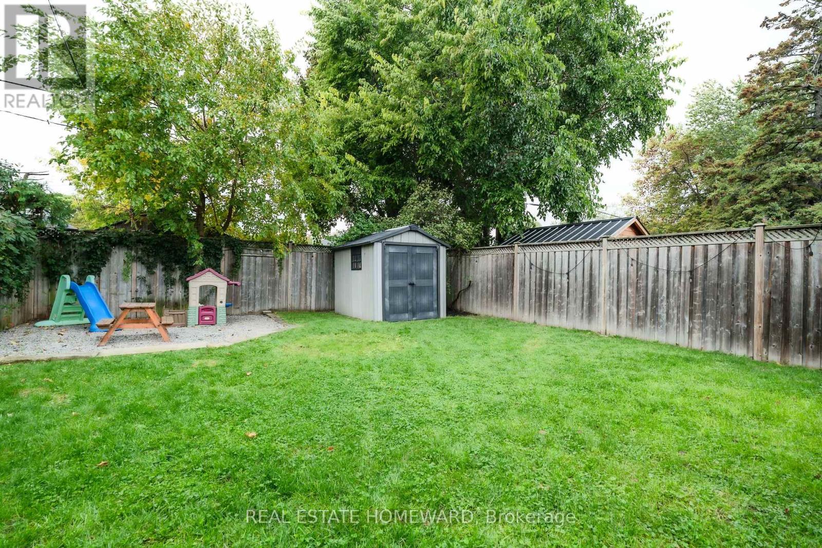10 Norlong Boulevard, Toronto, Ontario  M4C 3W6 - Photo 41 - E12459538