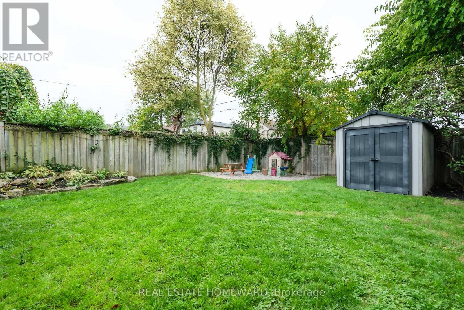 10 Norlong Boulevard, Toronto, Ontario  M4C 3W6 - Photo 42 - E12459538