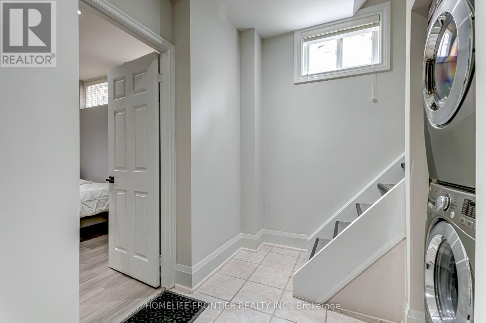 Lower - 6 Dalmeny Road, Markham, Ontario  L3T 1L9 - Photo 7 - N12459506