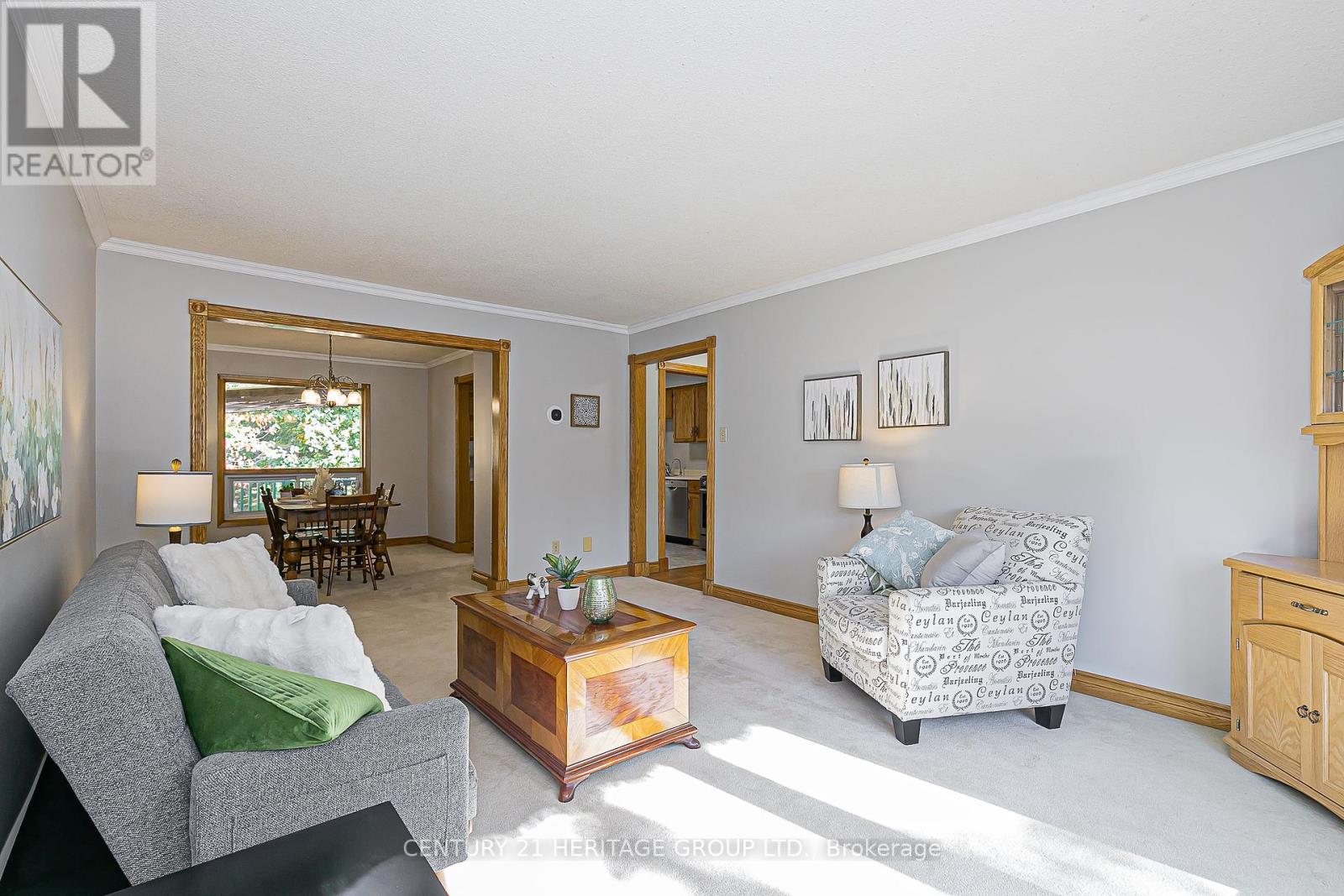 4 Beckett Avenue, East Gwillimbury, Ontario  L9N 1E6 - Photo 10 - N12459534