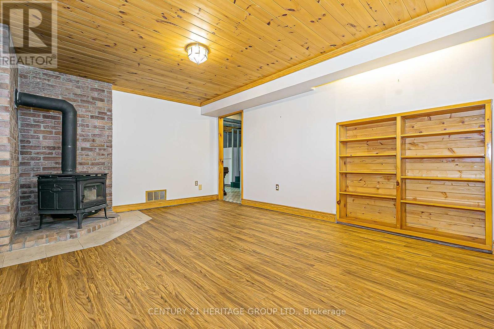 4 Beckett Avenue, East Gwillimbury, Ontario  L9N 1E6 - Photo 29 - N12459534