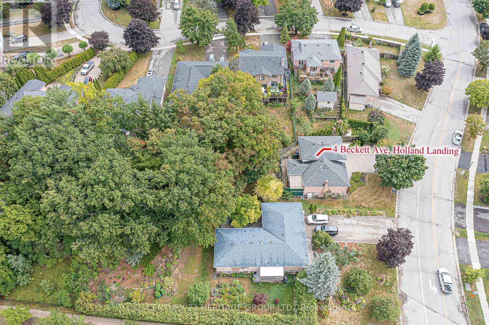 4 Beckett Avenue, East Gwillimbury, Ontario  L9N 1E6 - Photo 5 - N12459534