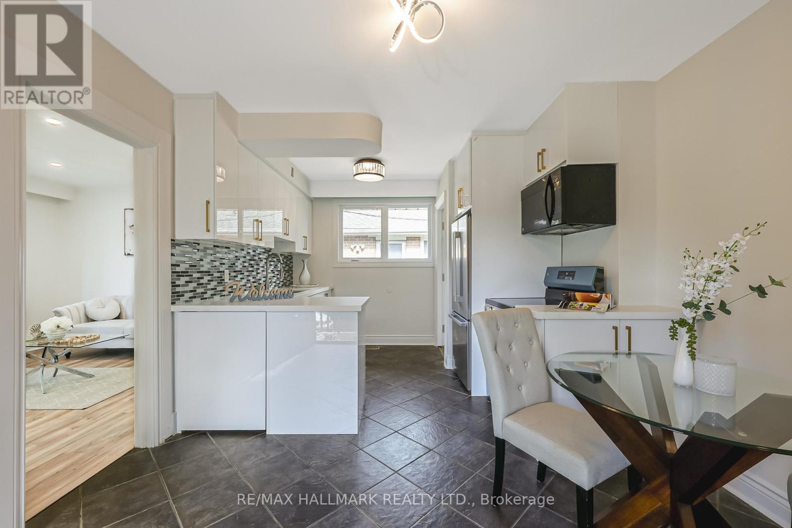 51 Aurora Heights Drive, Aurora, Ontario  L4G 2W6 - Photo 10 - N12459540