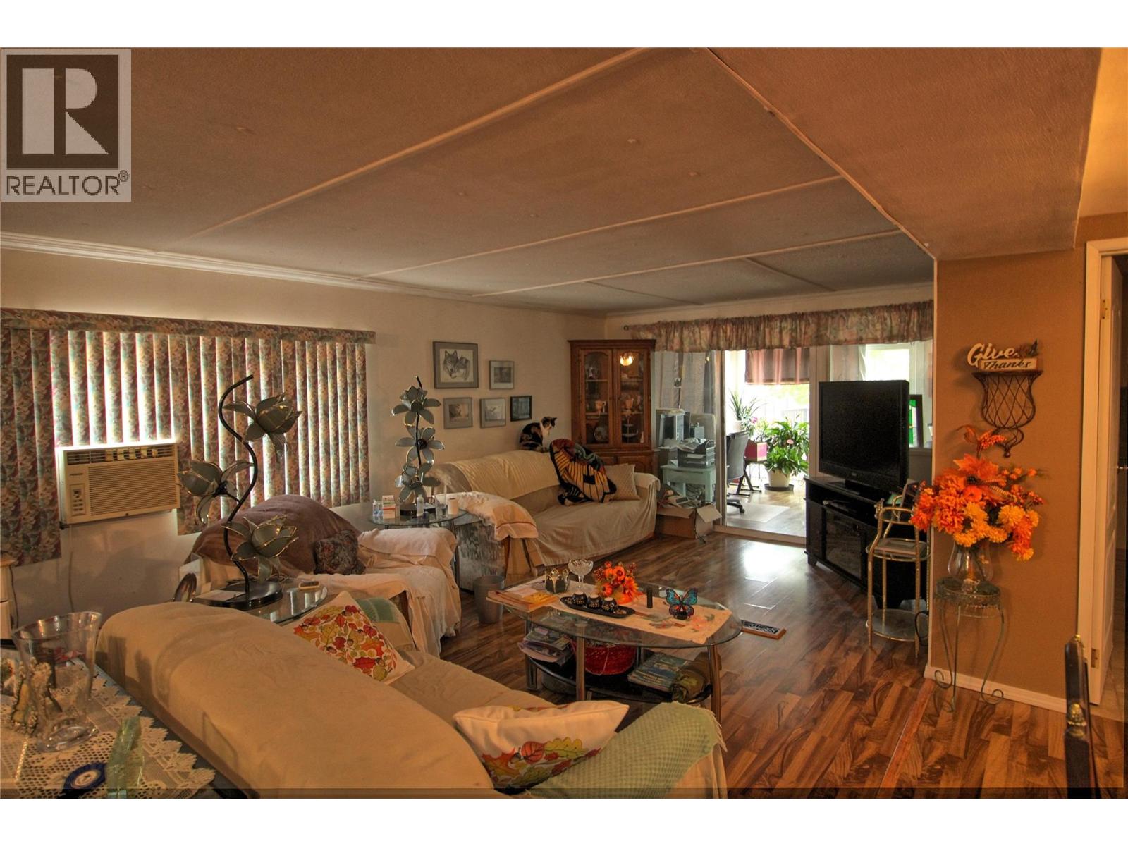 749 Klahanie Drive, Kamloops, British Columbia  V2C 5R1 - Photo 9 - 10352538