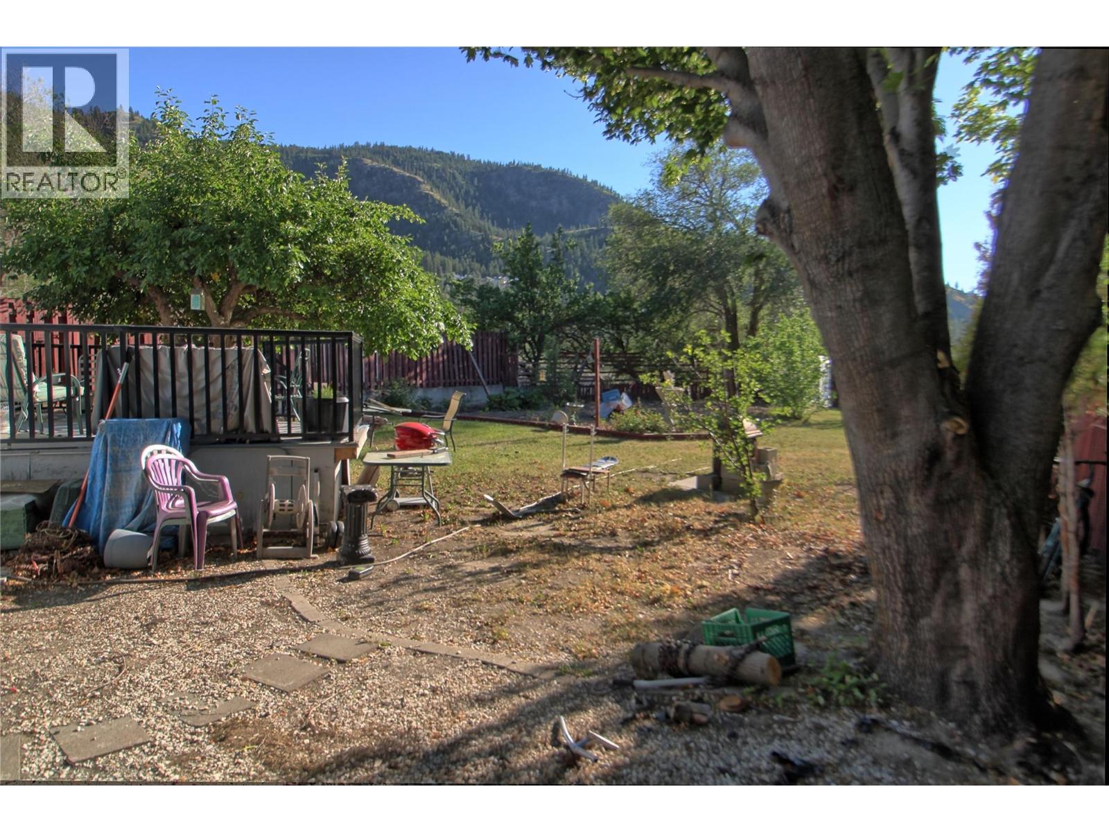 749 Klahanie Drive, Kamloops, British Columbia  V2C 5R1 - Photo 4 - 10352538