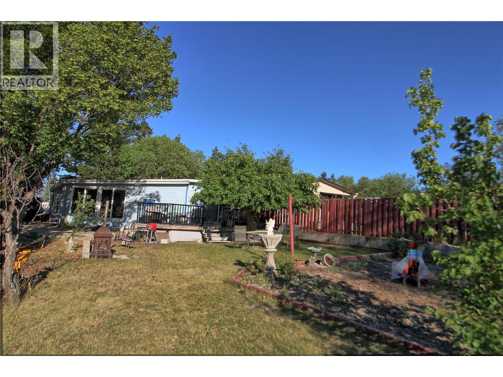 749 Klahanie Drive, Kamloops, British Columbia  V2C 5R1 - Photo 2 - 10352538