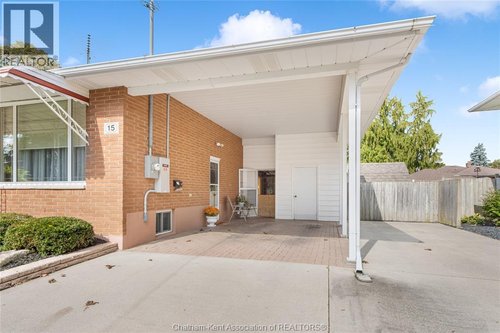 15 Anne Marie Drive, Chatham, Ontario  N7L 2E1 - Photo 4 - 25025931