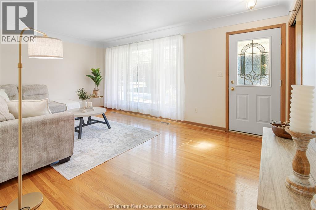 15 Anne Marie Drive, Chatham, Ontario  N7L 2E1 - Photo 8 - 25025931