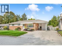 15 ANNE MARIE DRIVE, Chatham, Ontario
