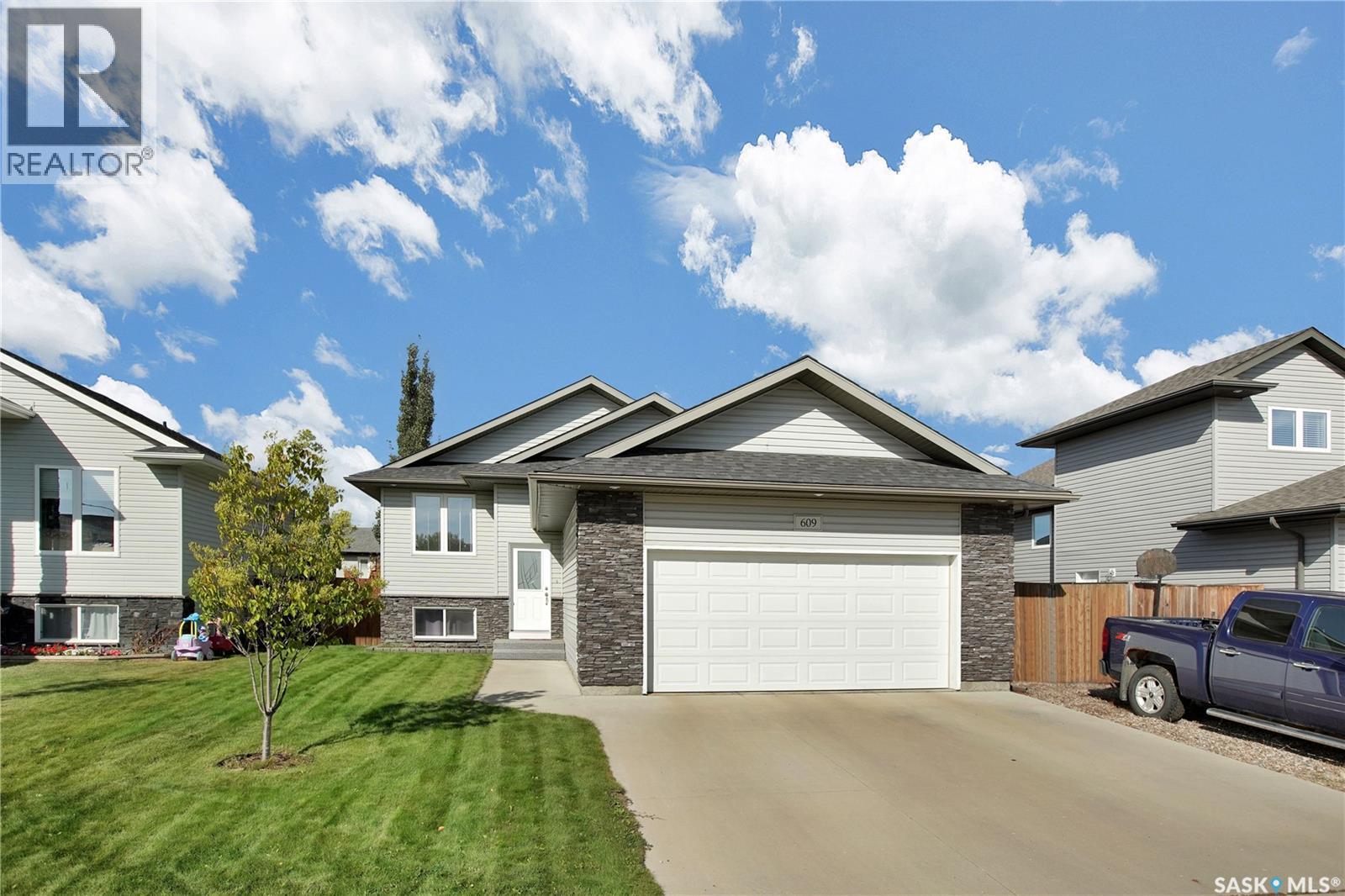609 Reimer ROAD, Martensville, Saskatchewan