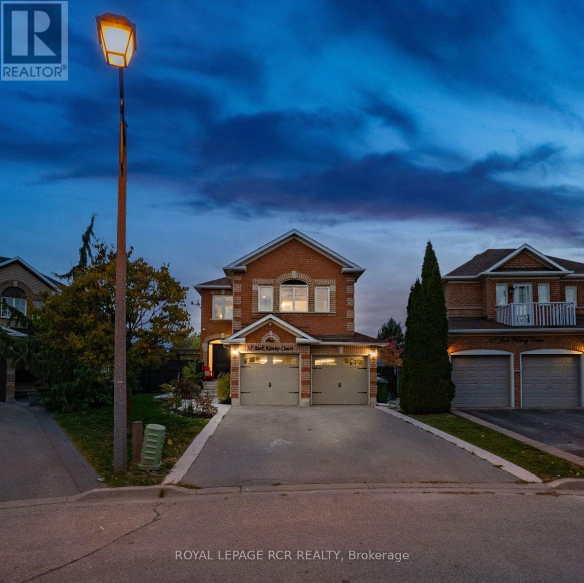 15 Jack Kenny Court, Caledon, Ontario  L7E 2M5 - Photo 2 - W12459501