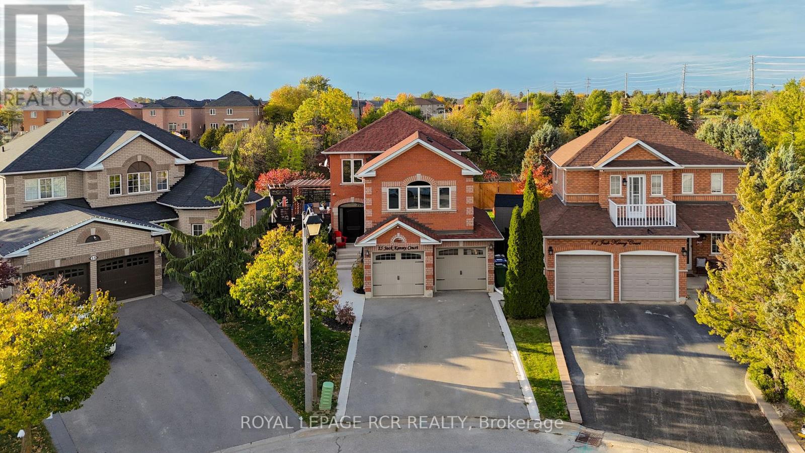 15 Jack Kenny Court, Caledon, Ontario  L7E 2M5 - Photo 3 - W12459501
