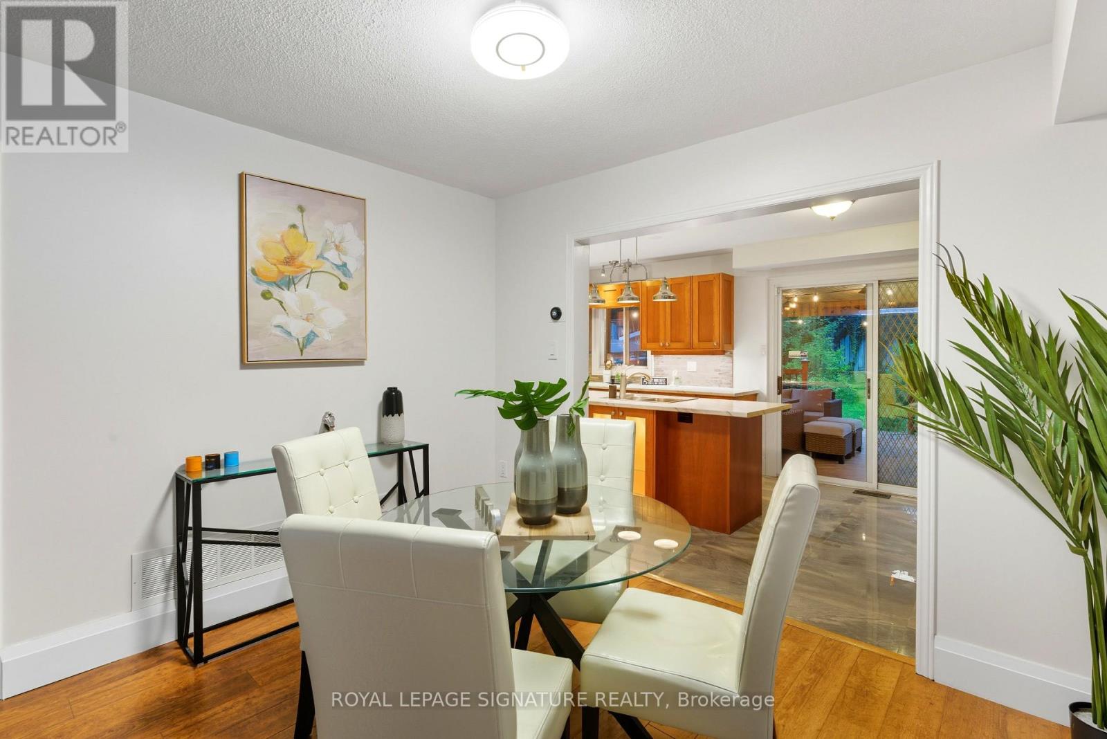 2993 Gulfstream Way, Mississauga, Ontario  L5N 6J8 - Photo 11 - W12459505