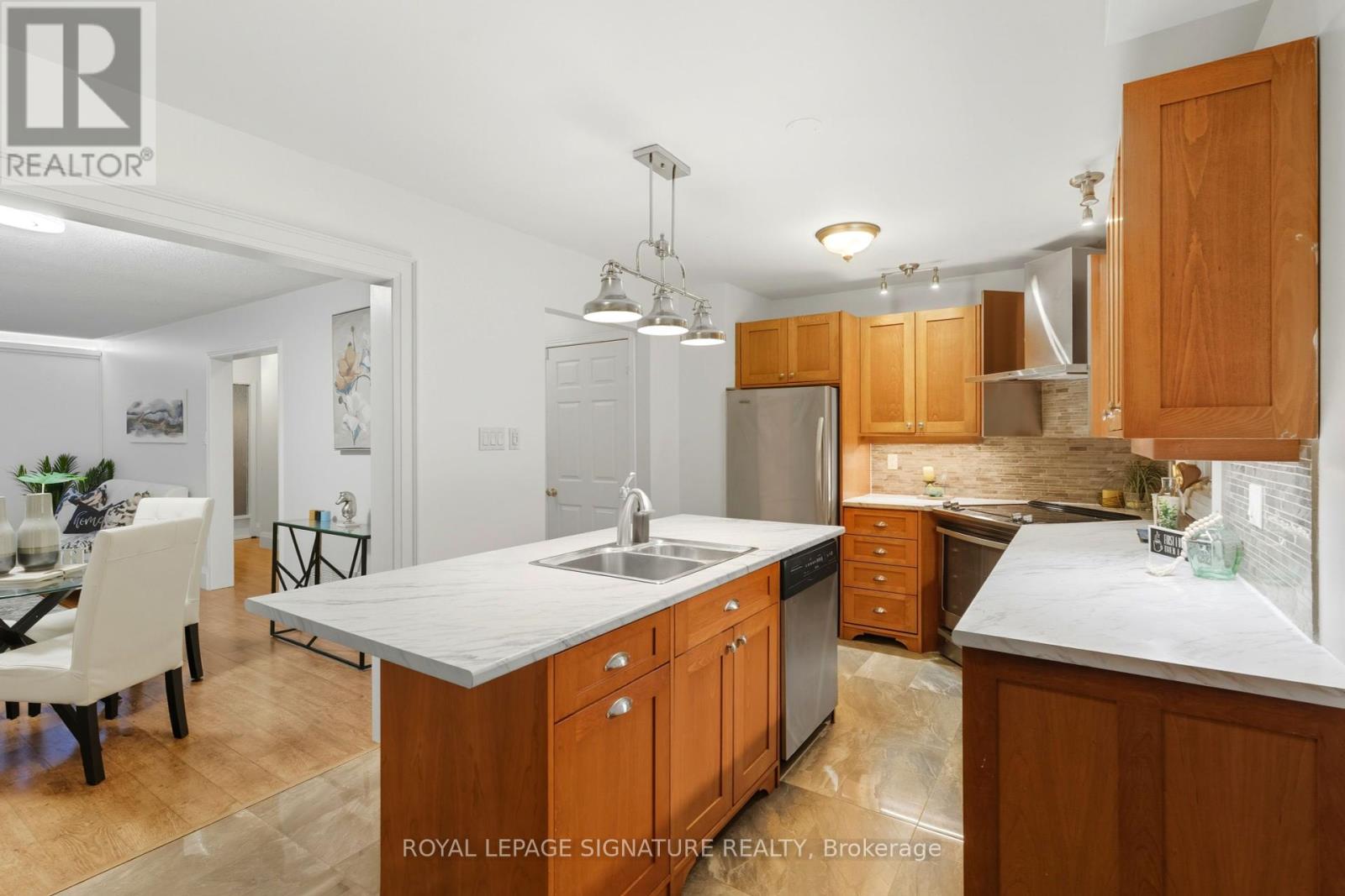 2993 Gulfstream Way, Mississauga, Ontario  L5N 6J8 - Photo 13 - W12459505