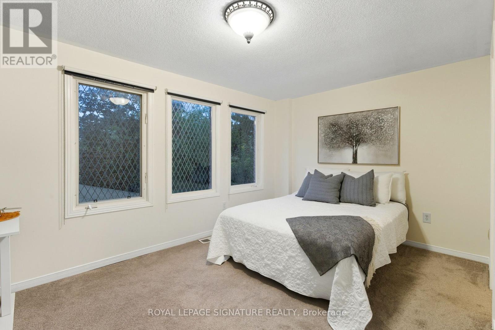 2993 Gulfstream Way, Mississauga, Ontario  L5N 6J8 - Photo 16 - W12459505