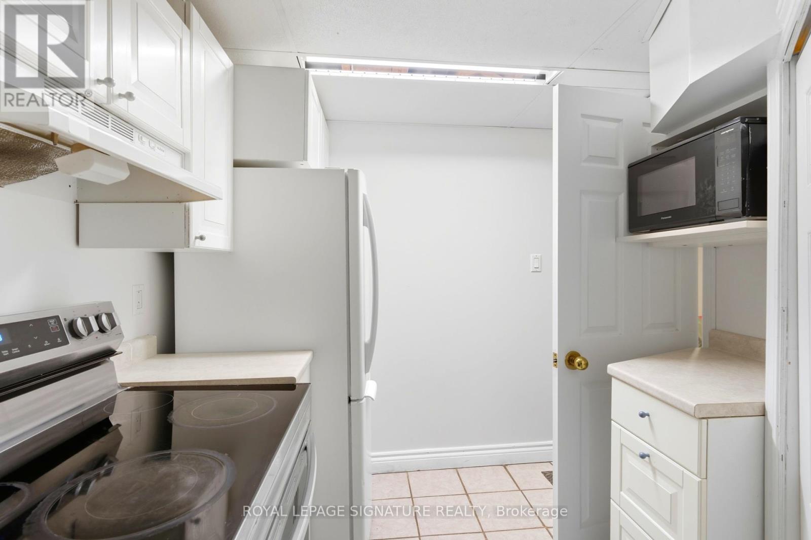 2993 Gulfstream Way, Mississauga, Ontario  L5N 6J8 - Photo 32 - W12459505