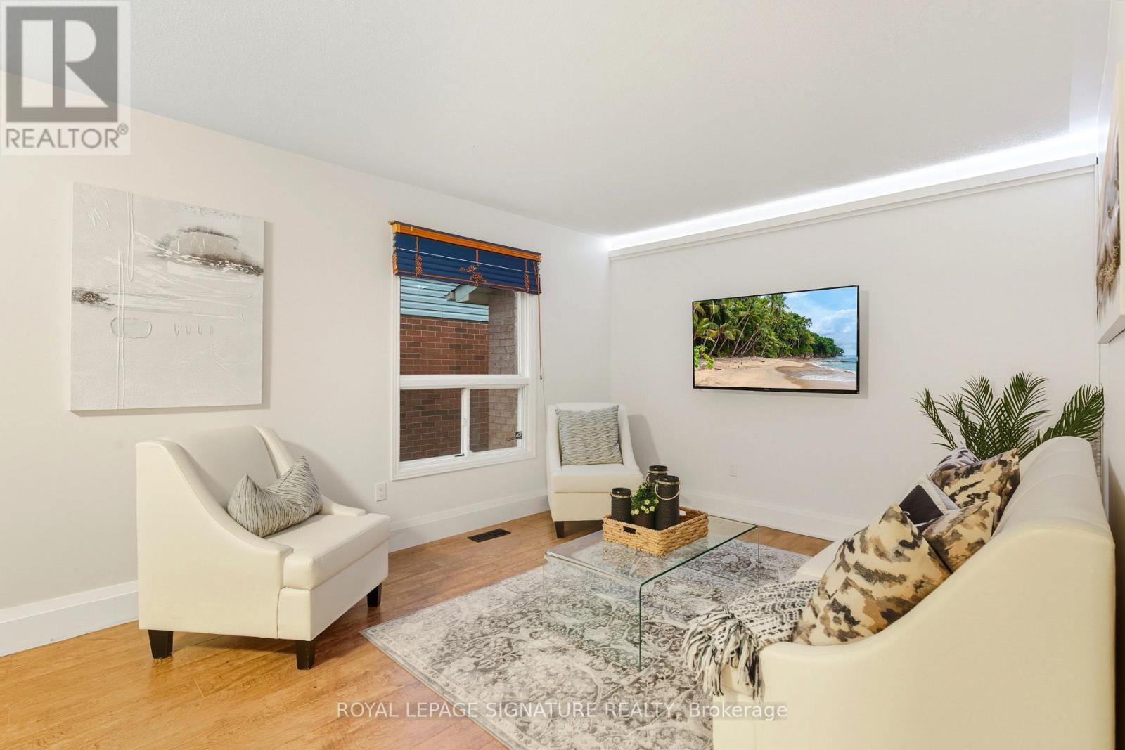 2993 Gulfstream Way, Mississauga, Ontario  L5N 6J8 - Photo 7 - W12459505