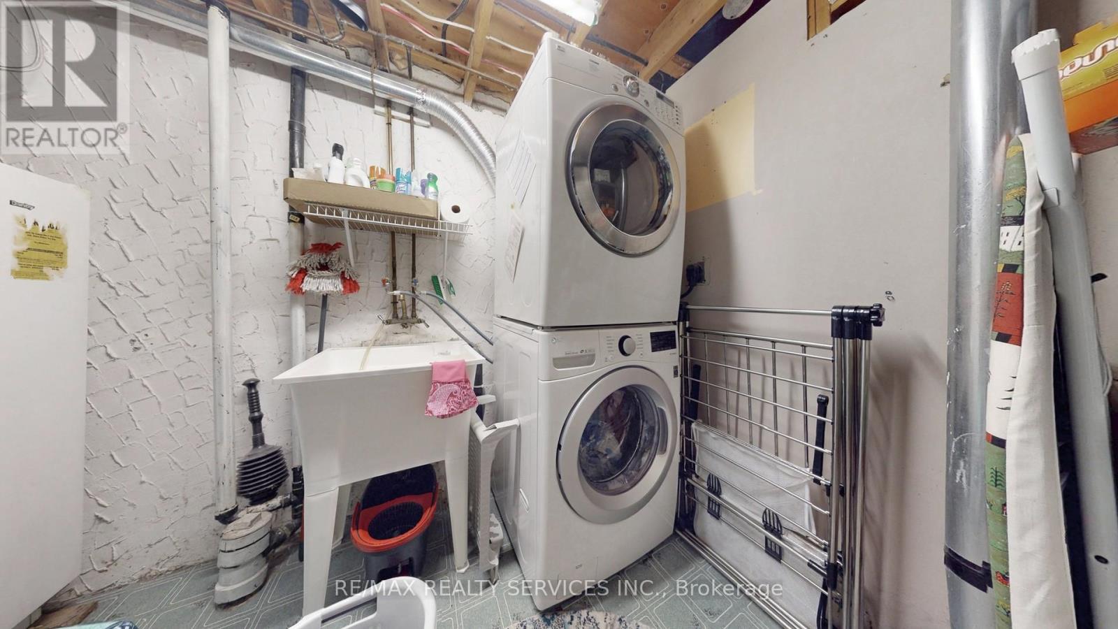 72 - 72 Carisbrooke Court, Brampton, Ontario  L6S 3K1 - Photo 38 - W12459523