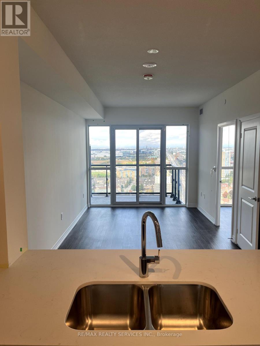 2708 - 15 Watergarden Drive, Mississauga, Ontario  L5R 0H4 - Photo 10 - W12459524