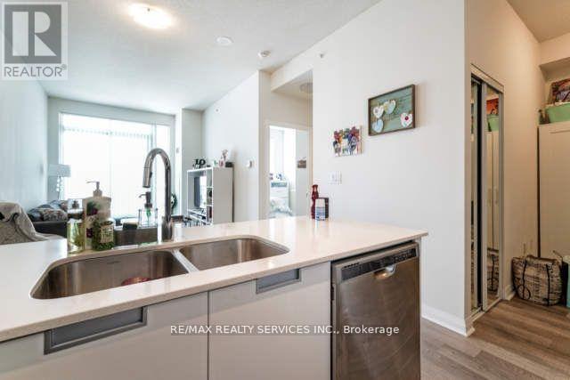 1806 - 5025 Four Springs Avenue, Mississauga, Ontario  L5R 0G5 - Photo 5 - W12459526