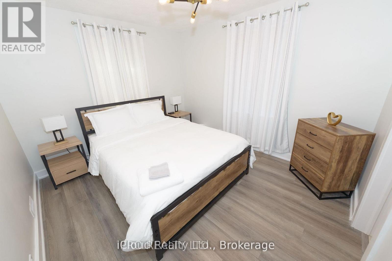 245 2nd Avenue E, Owen Sound, Ontario  N4K 2E8 - Photo 13 - X12459497