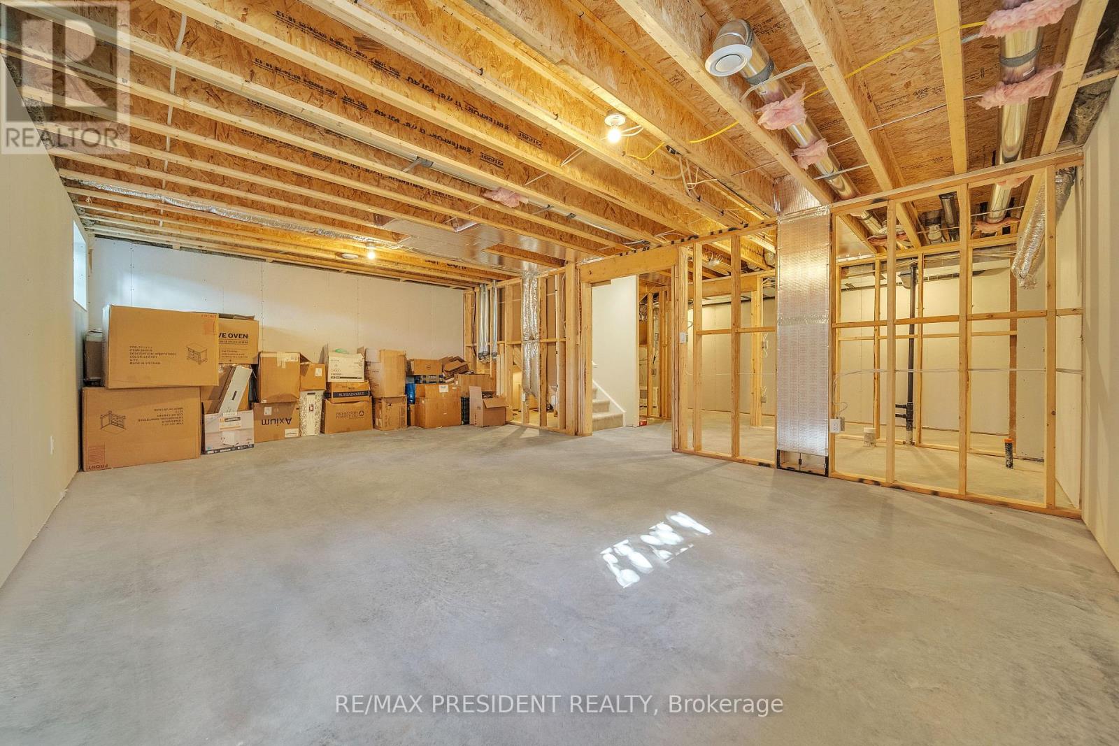 88 O'neil Street, Chatham-Kent, Ontario  N7M 3A3 - Photo 28 - X12459508