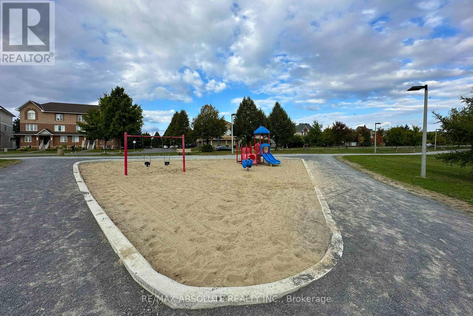 32 Bonfield Private, Ottawa, Ontario  K4A 5E4 - Photo 29 - X12459567