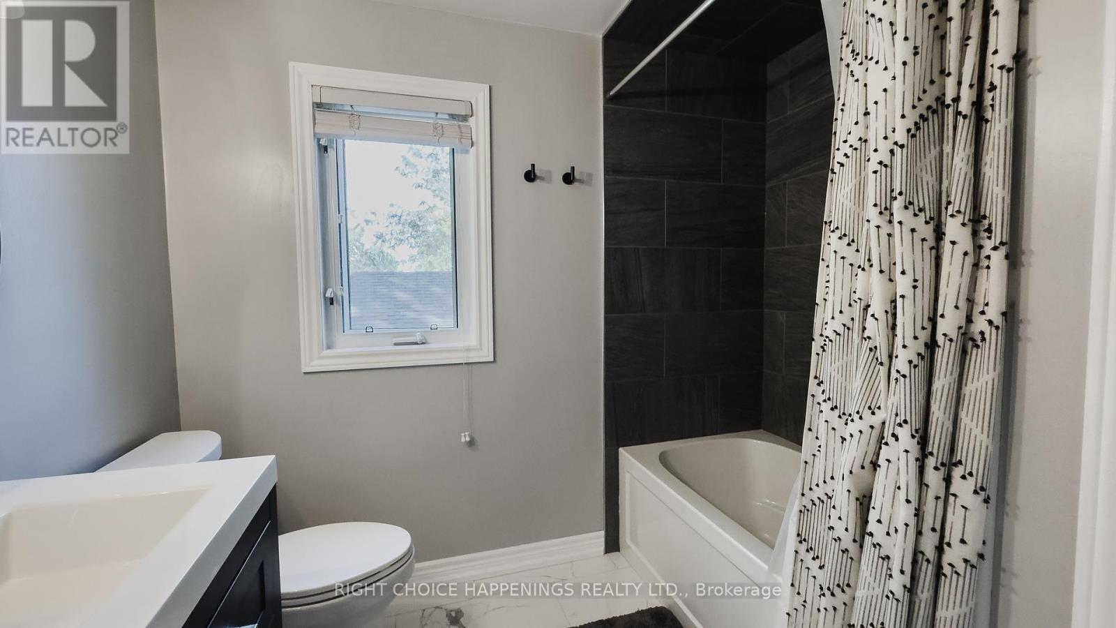 23 Heywood Avenue, St. Catharines, Ontario  L2M 2M7 - Photo 10 - X12459556