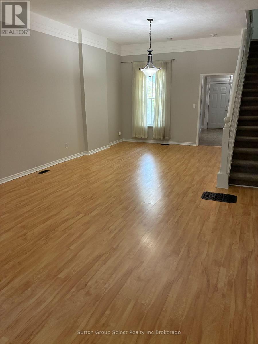 60 Wellington Street N, Woodstock, Ontario  N4S 6P5 - Photo 35 - X12449343