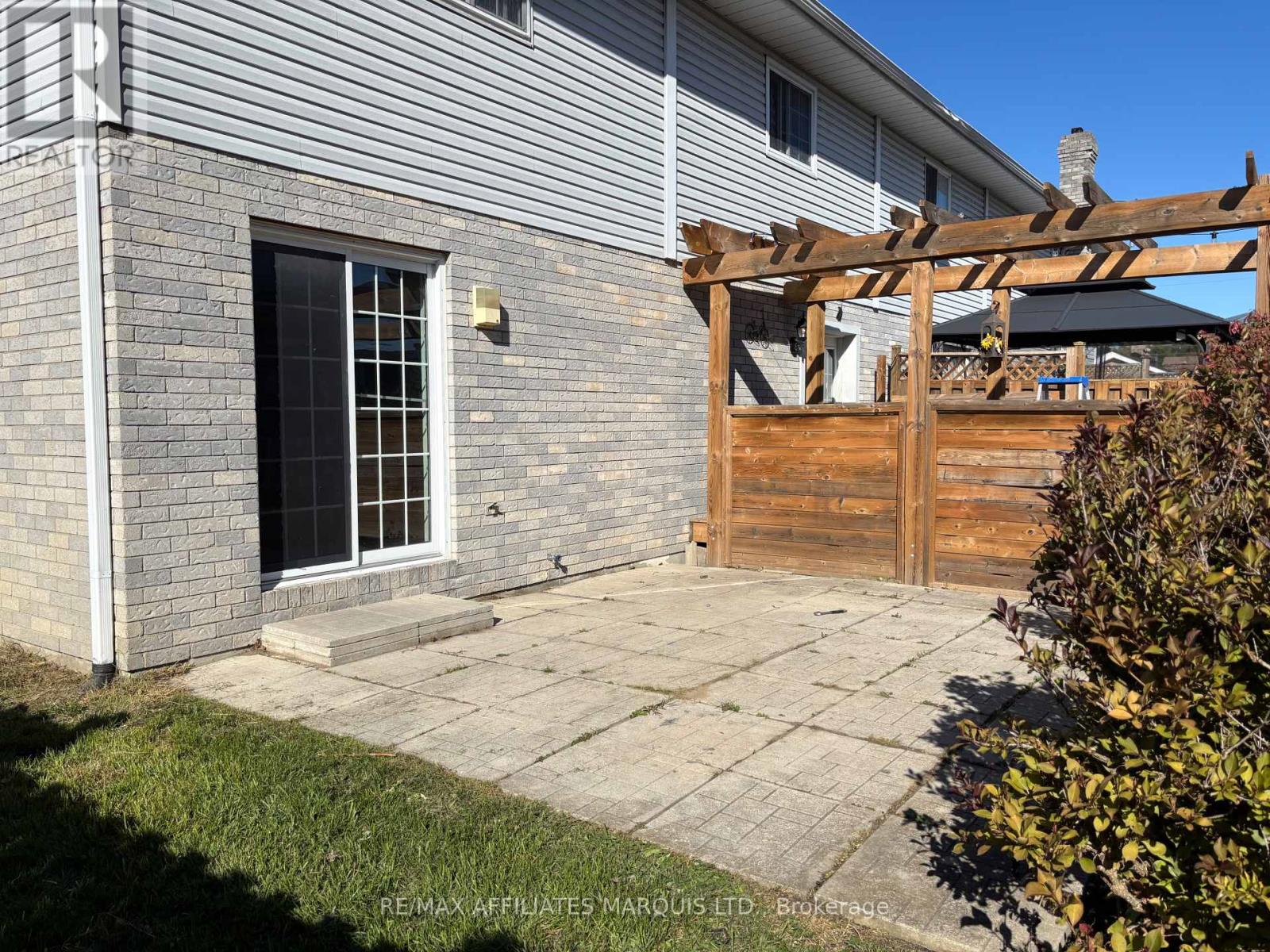 111 Jobin Avenue, Cornwall, Ontario  K6J 3K9 - Photo 20 - X12459565
