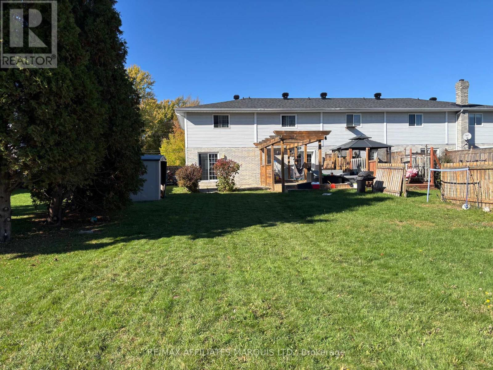 111 Jobin Avenue, Cornwall, Ontario  K6J 3K9 - Photo 24 - X12459565