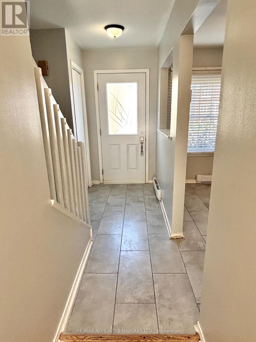 111 Jobin Avenue, Cornwall, Ontario  K6J 3K9 - Photo 3 - X12459565