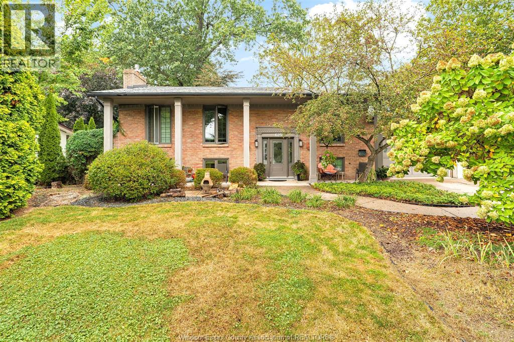 MLS# 25025731: 625 Maple AVENUE, LaSalle, Canada