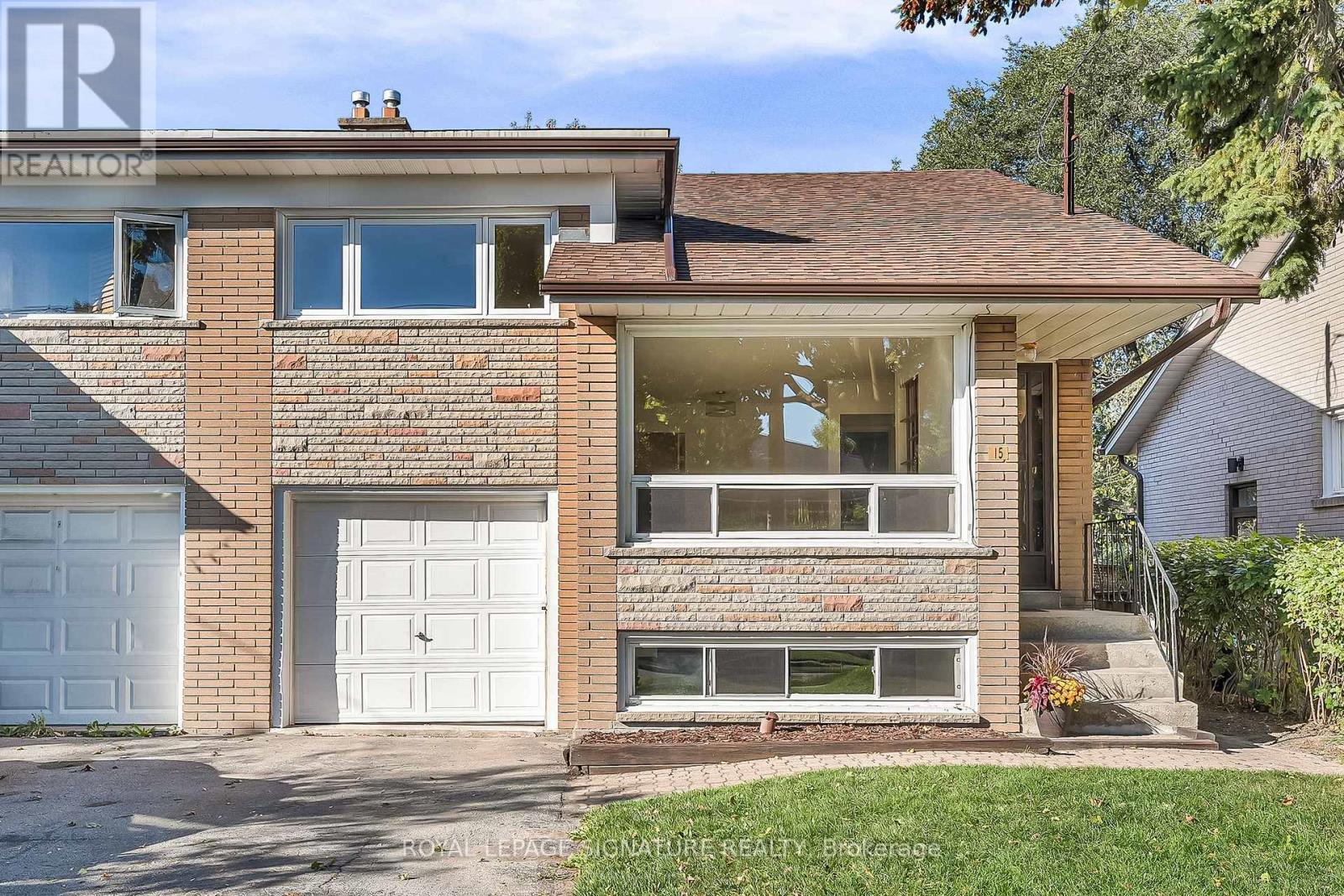15 TULANE CRESCENT, Toronto, Ontario