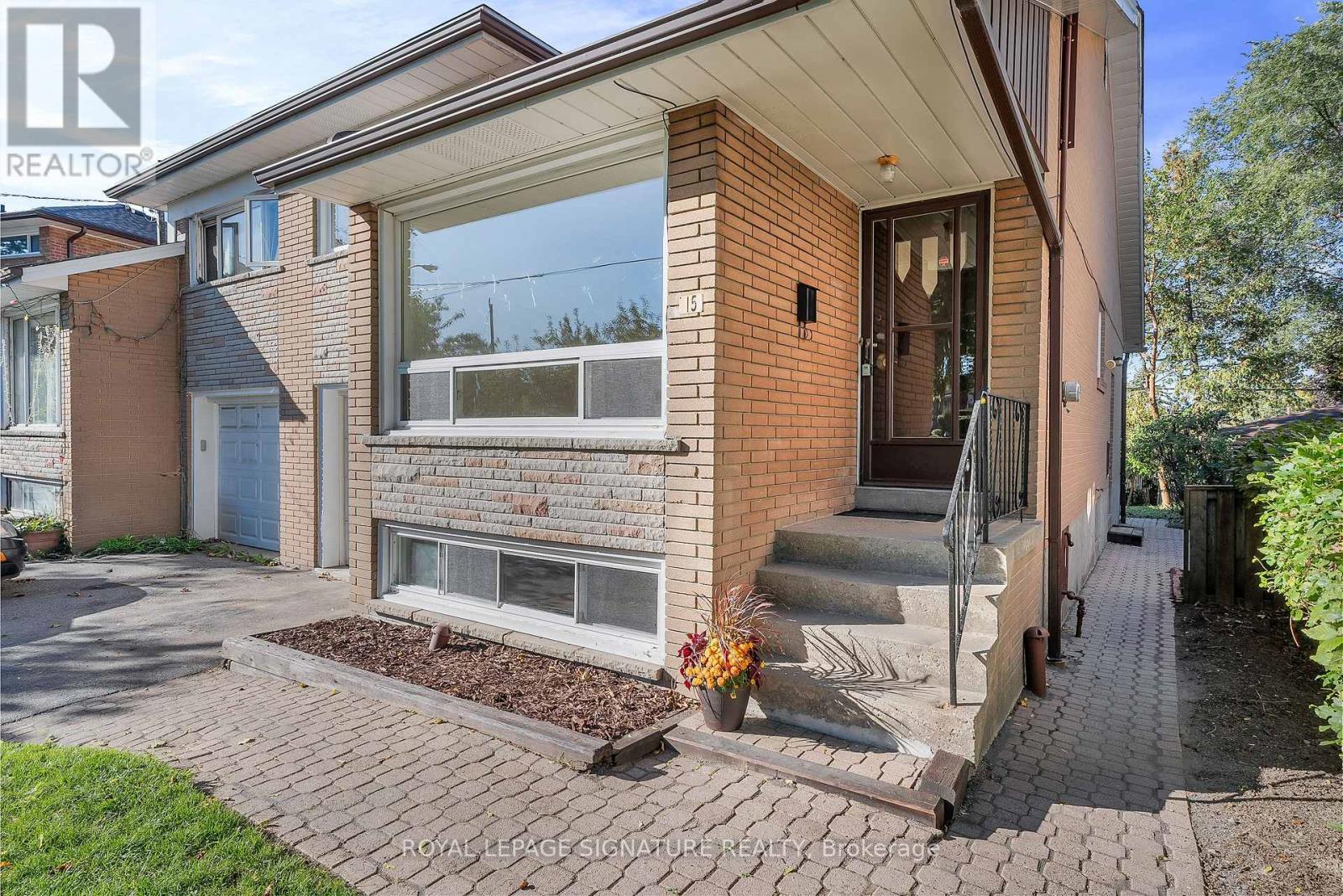 15 Tulane Crescent, Toronto, Ontario  M3A 2B9 - Photo 2 - C12459548