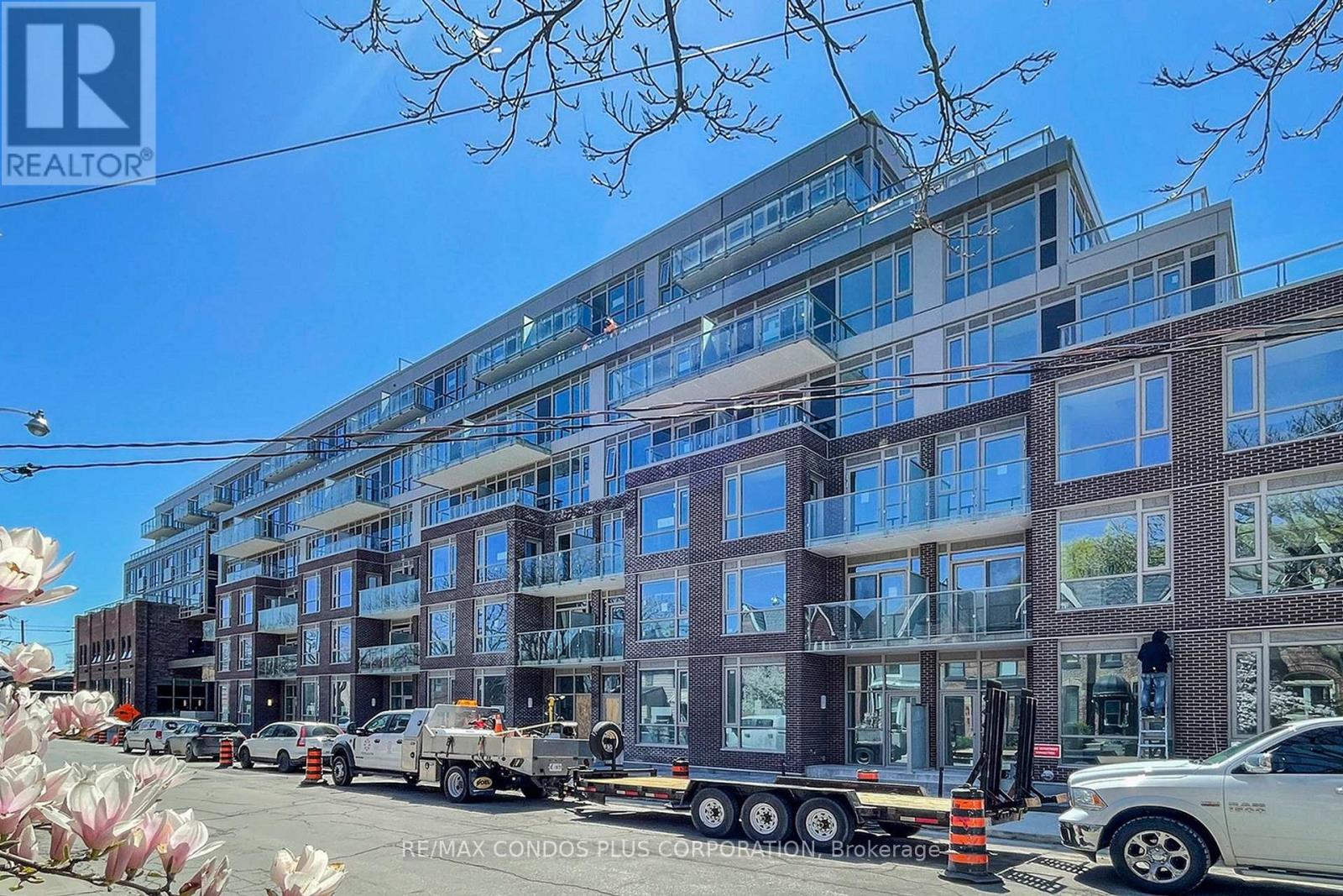 305 - 150 LOGAN AVENUE, Toronto, Ontario