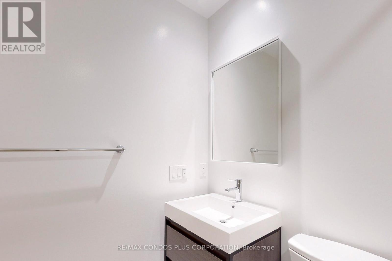 305 - 150 Logan Avenue, Toronto, Ontario  M4M 0E4 - Photo 32 - E12459553