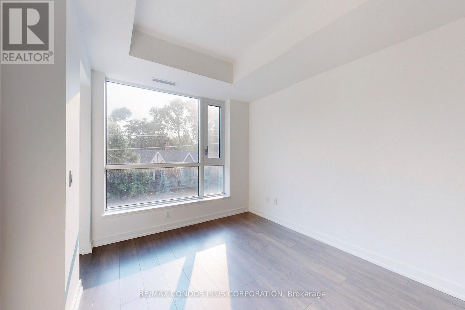 305 - 150 Logan Avenue, Toronto, Ontario  M4M 0E4 - Photo 8 - E12459553
