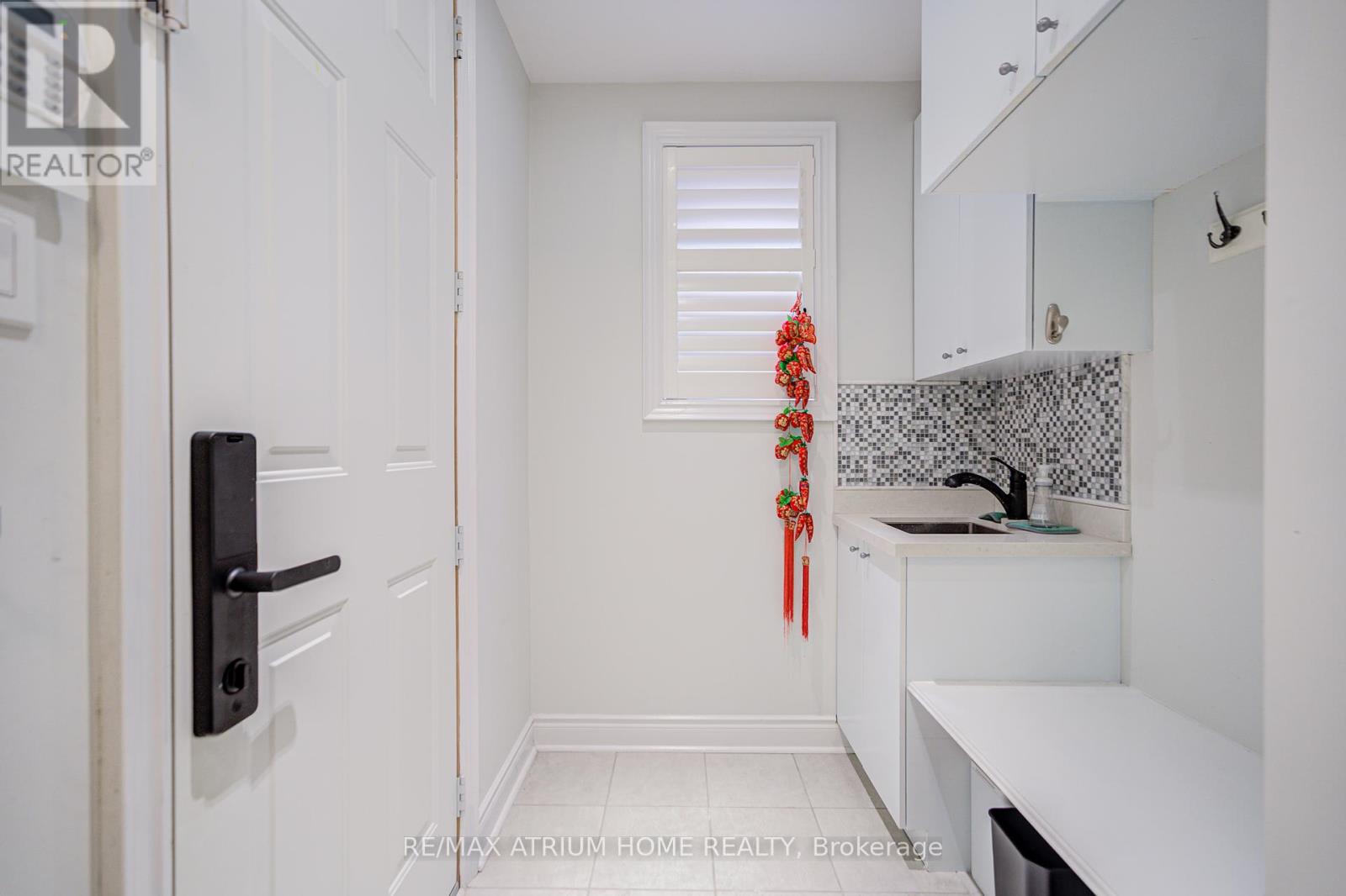 59 Gorman Avenue, Vaughan, Ontario  L4H 0Z6 - Photo 11 - N12459559