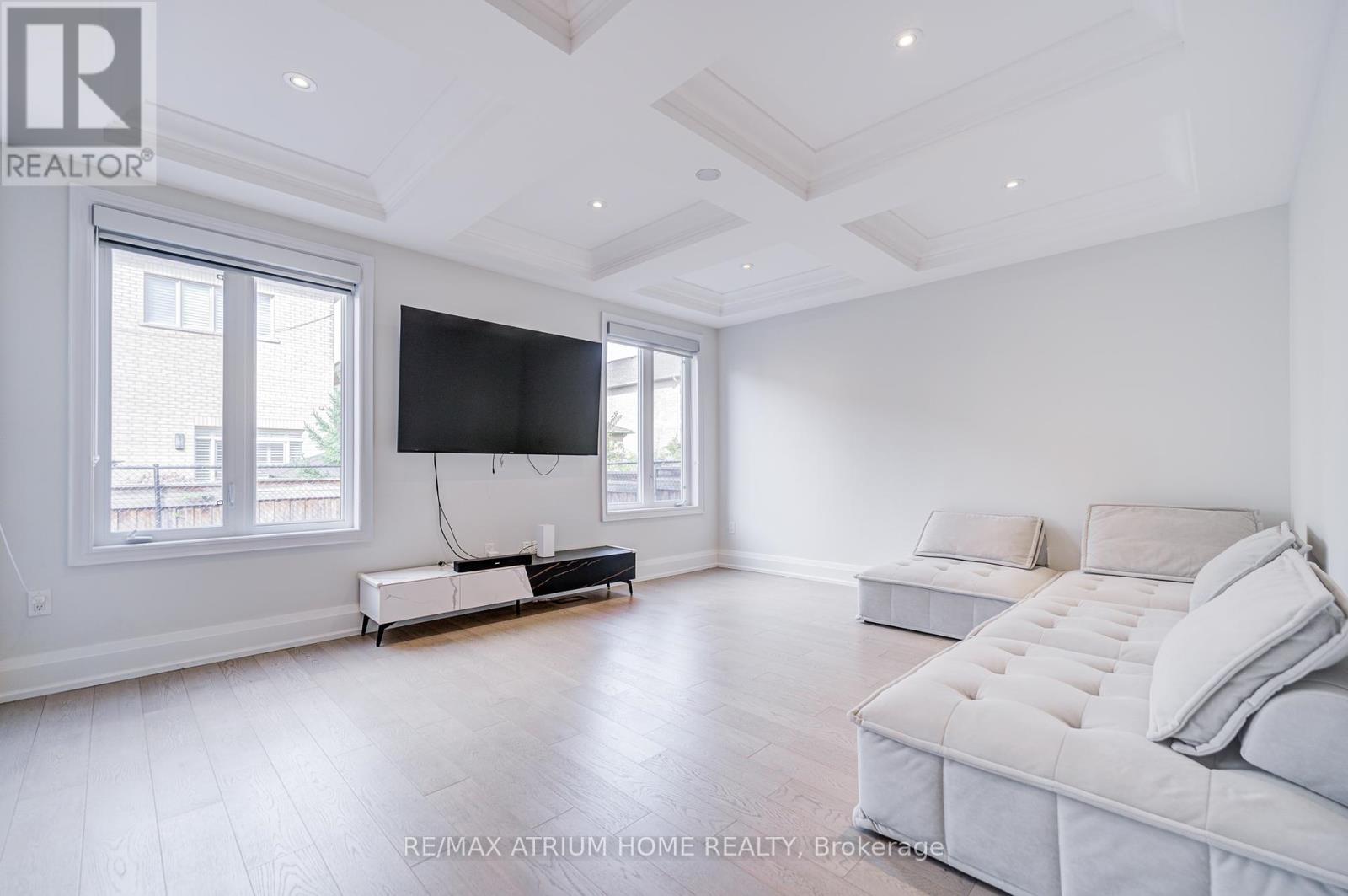 59 Gorman Avenue, Vaughan, Ontario  L4H 0Z6 - Photo 38 - N12459559
