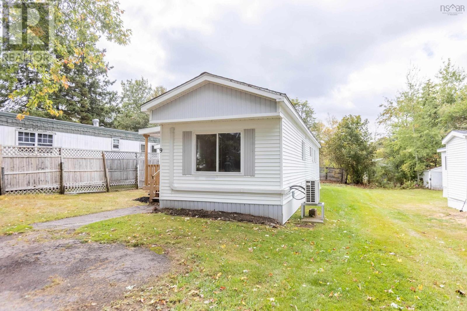 9 Liberty Lane, Amherst, Nova Scotia  B4H 2K5 - Photo 3 - 202525024