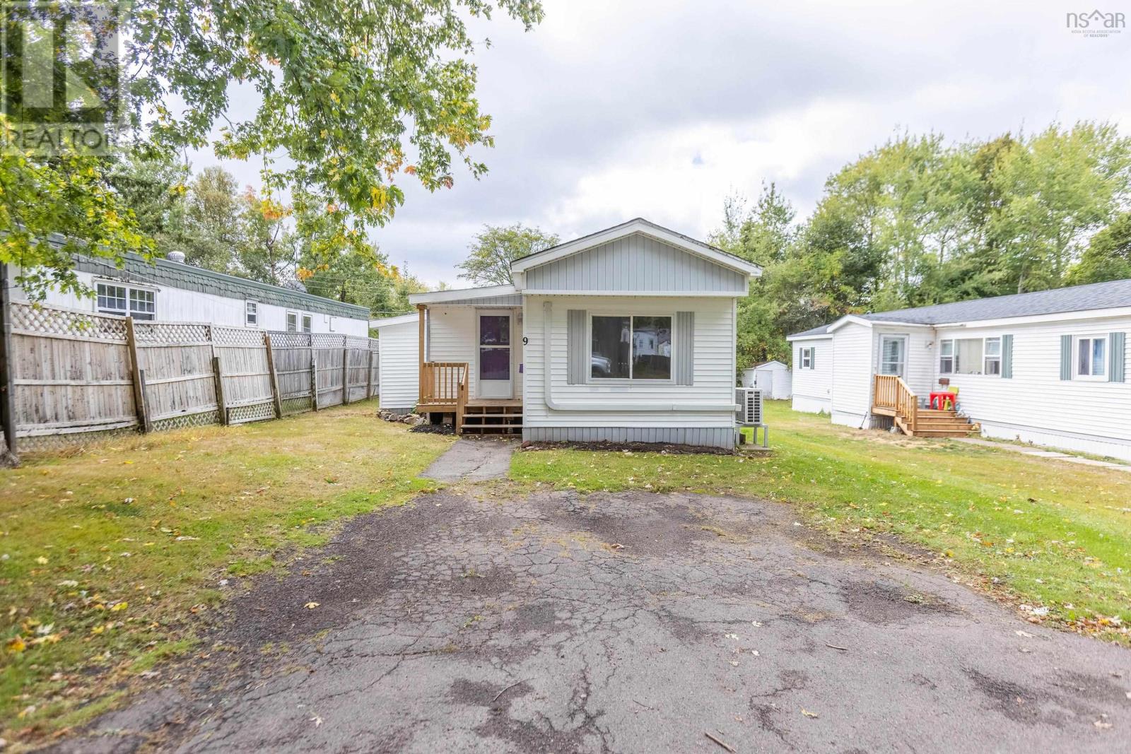9 Liberty Lane, Amherst, Nova Scotia  B4H 2K5 - Photo 2 - 202525024
