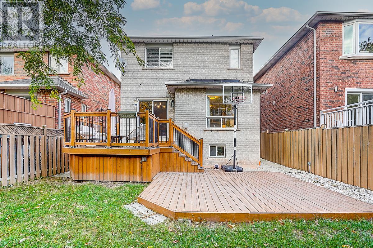 2066 Deer Park Road, Oakville, Ontario  L6M 3V8 - Photo 42 - W12459545