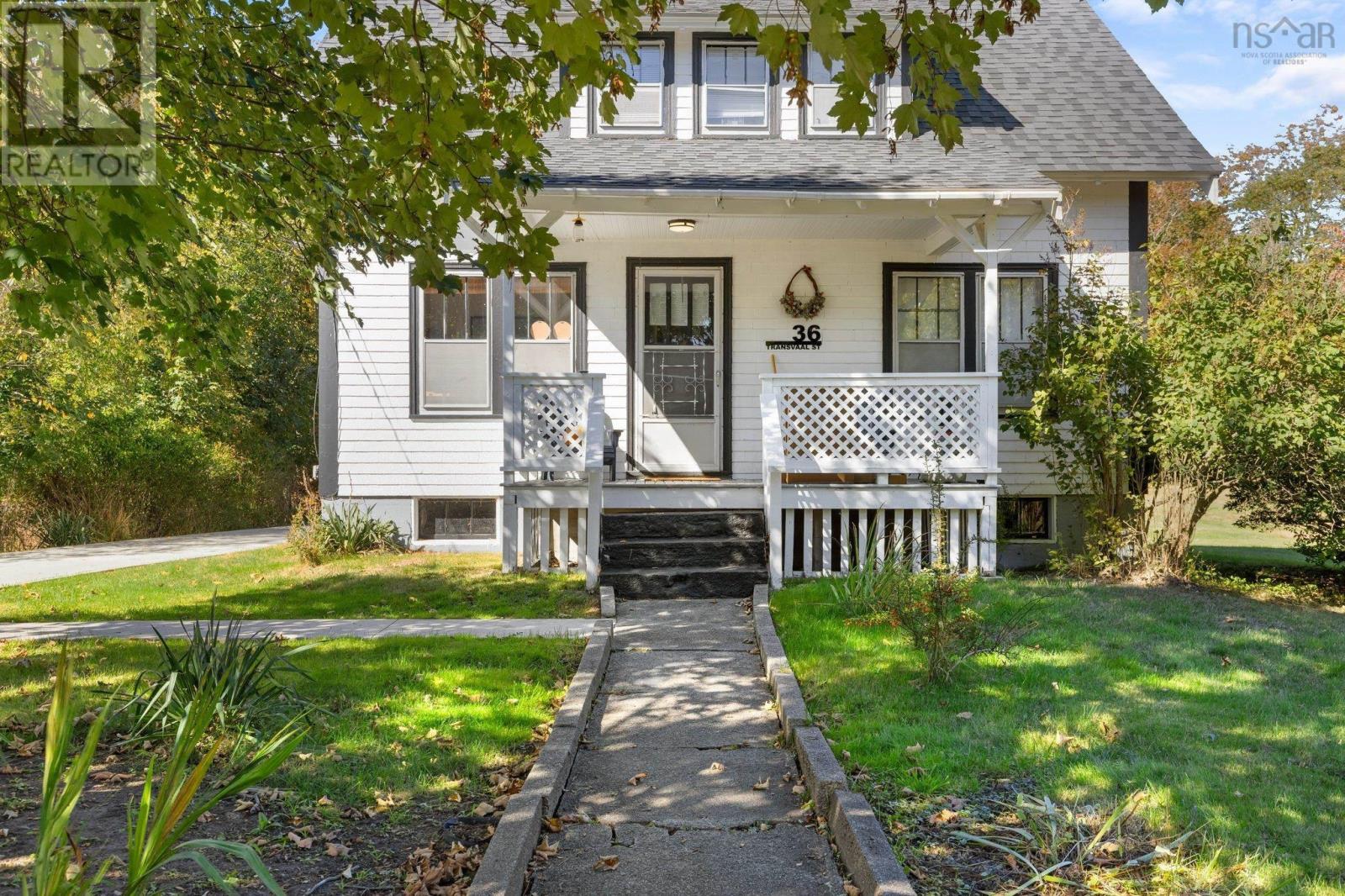 36 Transvaal Street, Shelburne, Nova Scotia  B0T 1W0 - Photo 4 - 202525296
