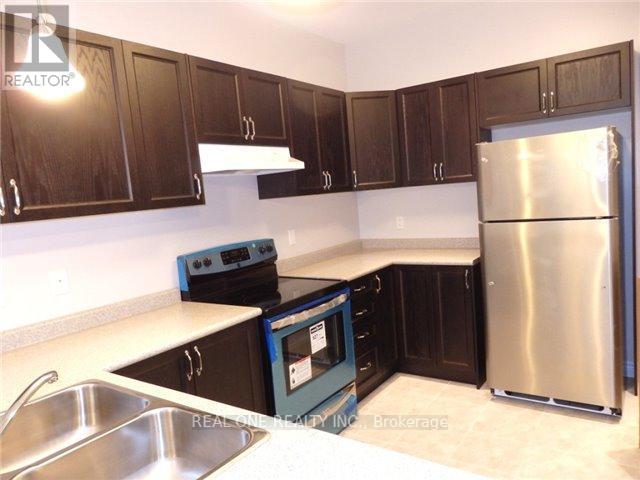 51 Hazelton Avenue, Hamilton, Ontario  L9B 0E7 - Photo 2 - X12459560